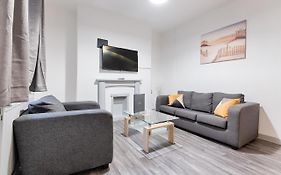 City Centre, Parking, Smart Tv'S In All Rooms