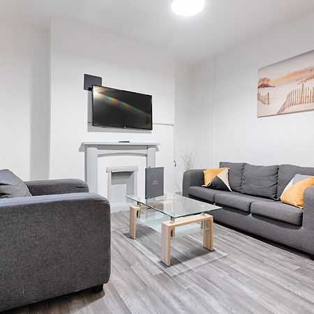 City Centre, Parking, Smart Tv'S In All Rooms Swansea Exterior photo