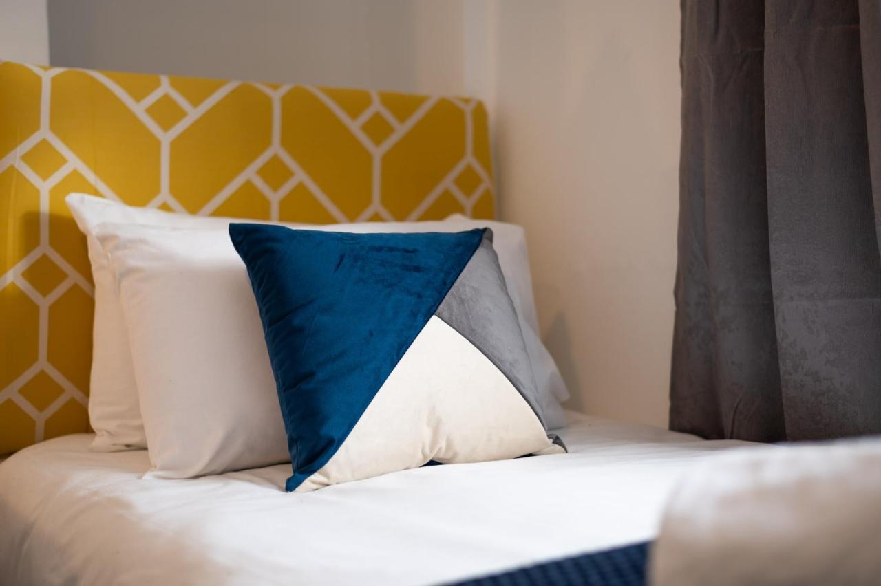 City Centre, Parking, Smart Tv'S In All Rooms Swansea Exterior photo