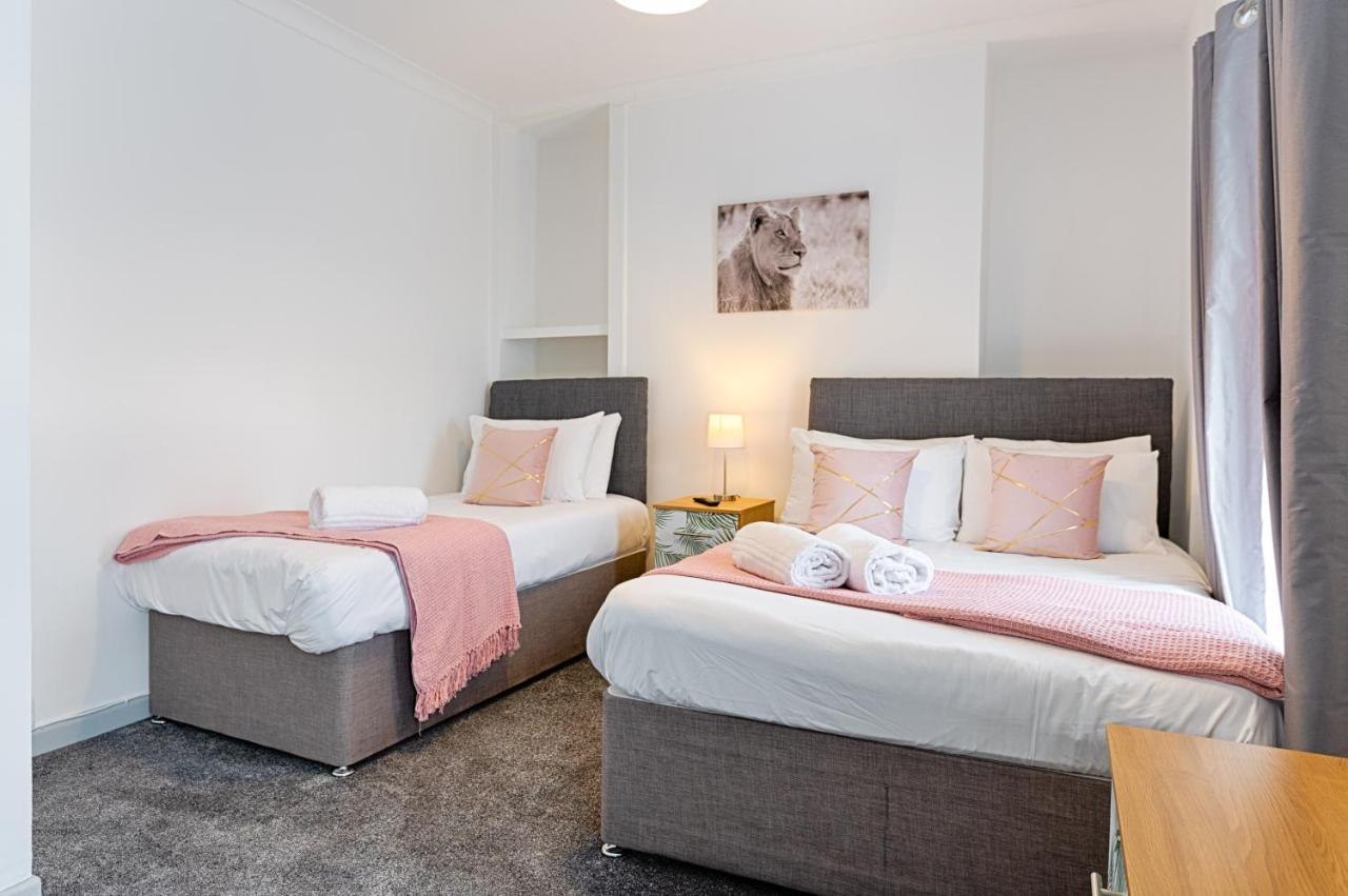 City Centre, Parking, Smart Tv'S In All Rooms Swansea Exterior photo