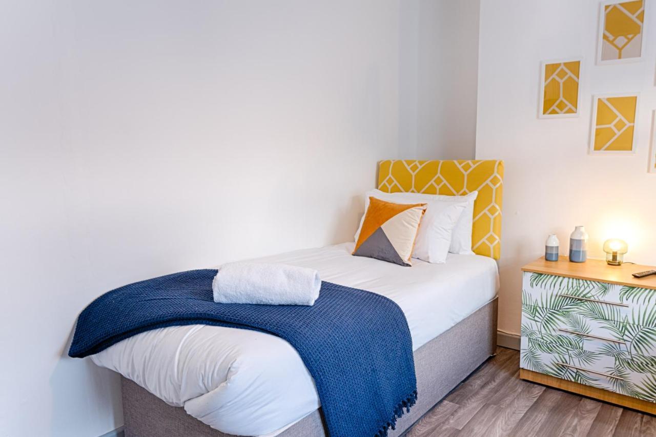 City Centre, Parking, Smart Tv'S In All Rooms Swansea Exterior photo