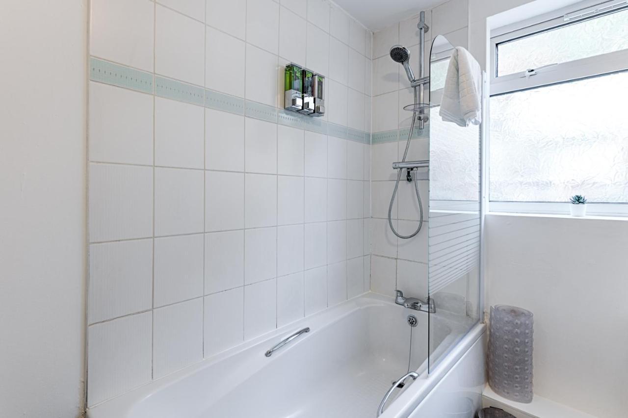 City Centre, Parking, Smart Tv'S In All Rooms Swansea Exterior photo